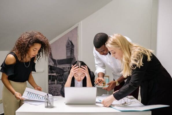 Cómo actuar frente al Acoso en el Trabajo